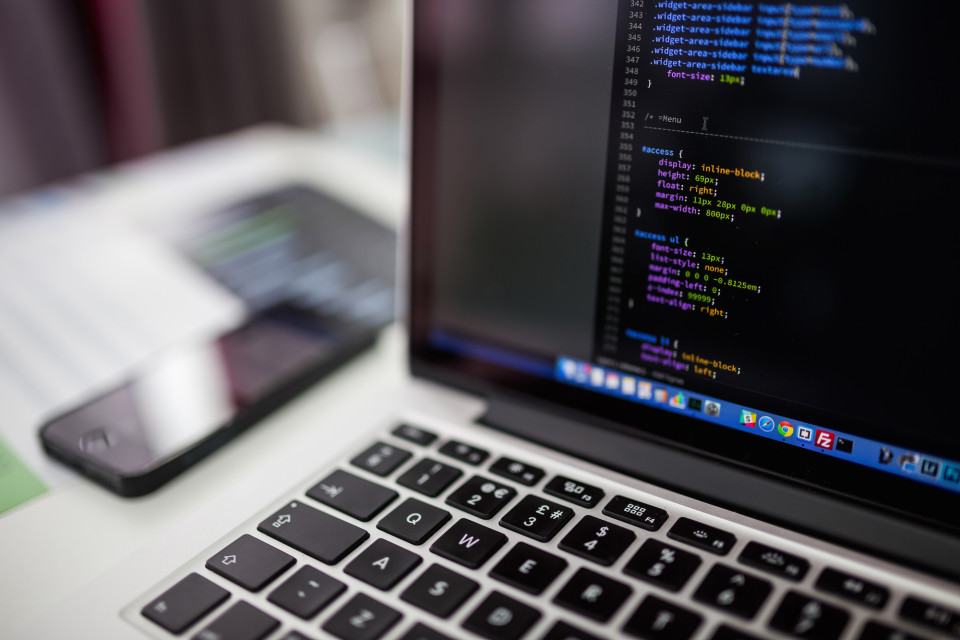 refugees learn how to code!